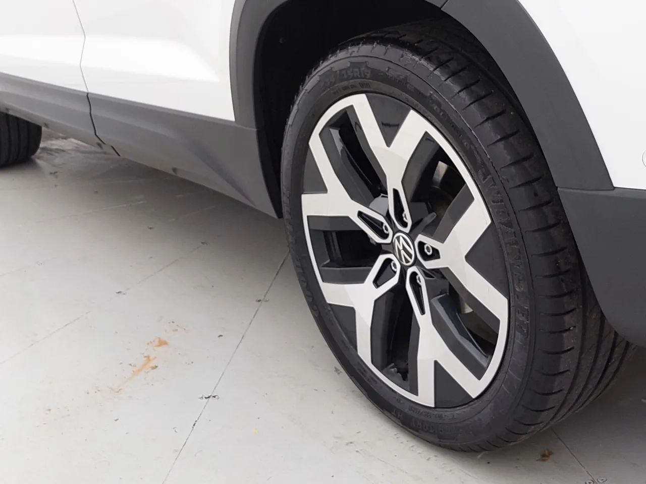 Volkswagen Taos Highline 1.4 250 TSI Flex Aut., foto 12 de 18