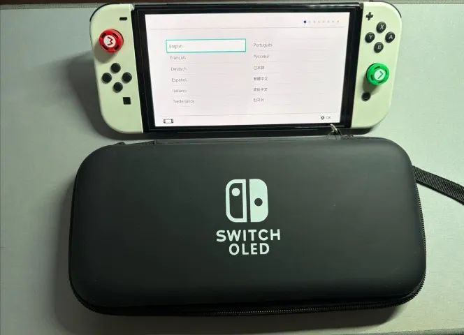 Nintendo Switch Oled + Case