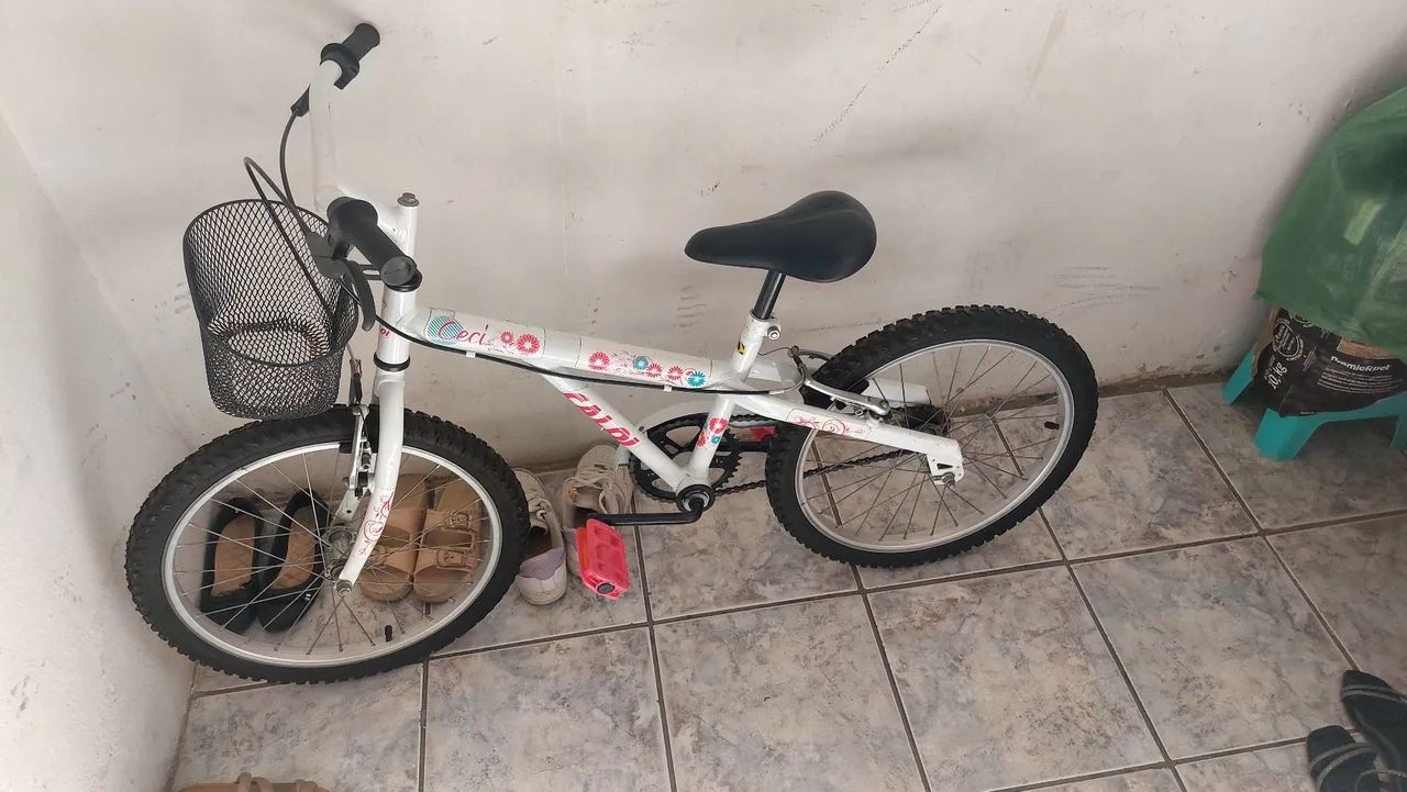 Vendo esta bicicleta bem conservada pouco tempo de uso,  número pra contato *  - Foto 3