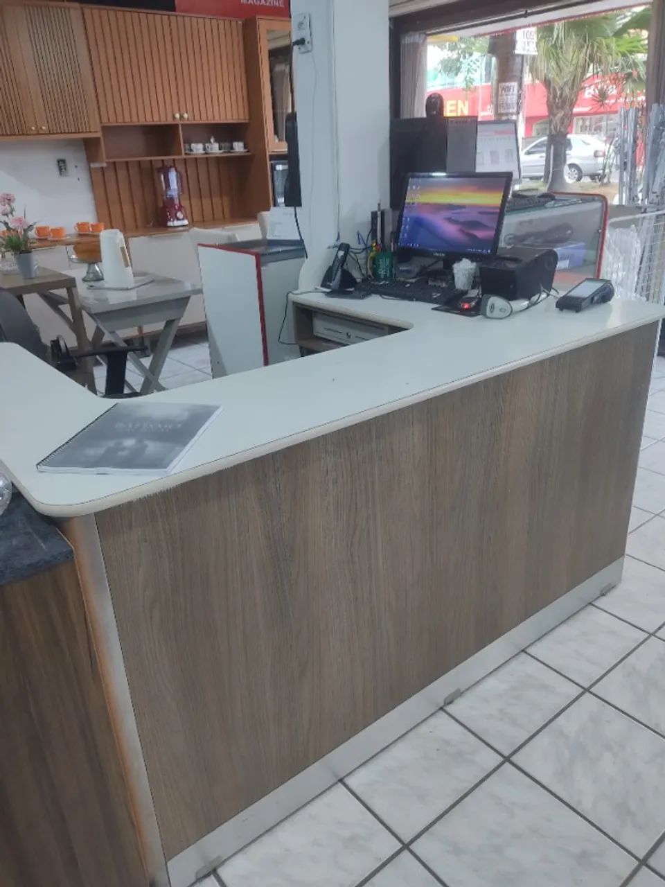 Gôndolas e caixa, produtos, utilidades para o lar. - Foto 3