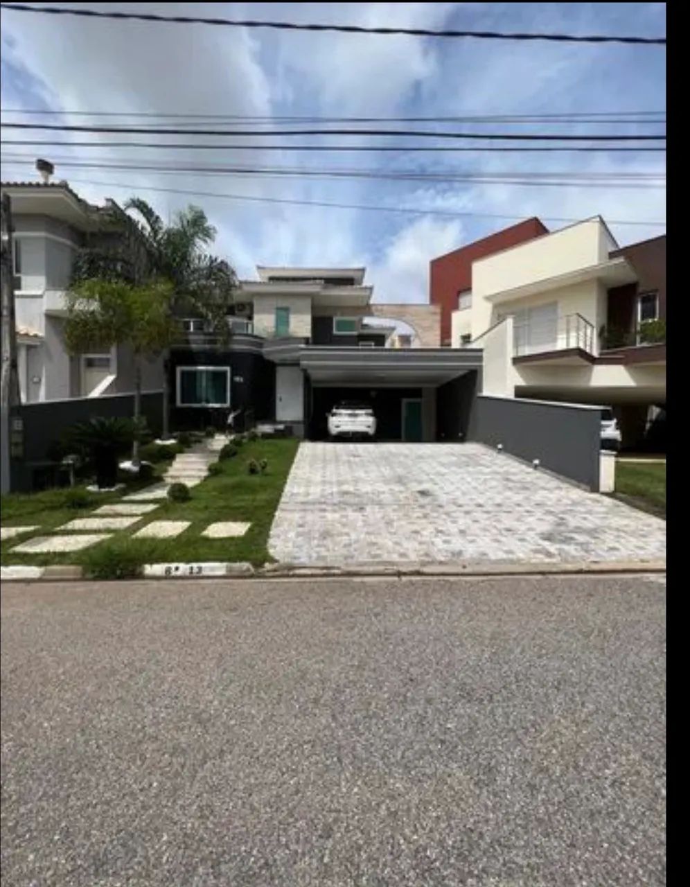 Sobrado moderno no Ibiti do paço 