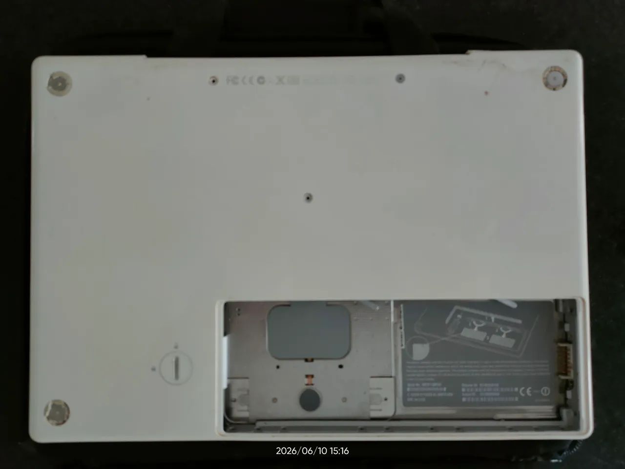 Apple MacBook White A1181 (Mid-2007) Core 2 Duo | com DVDs e Apple Remote -Sem  HD e Fonte - Foto 2