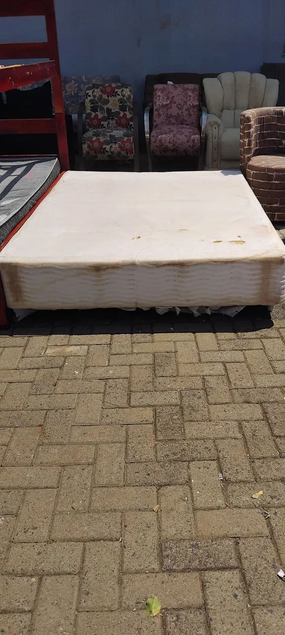 Base de cama box casal USADA ENTREGA dentro de Uberlândia MG  - Foto 4