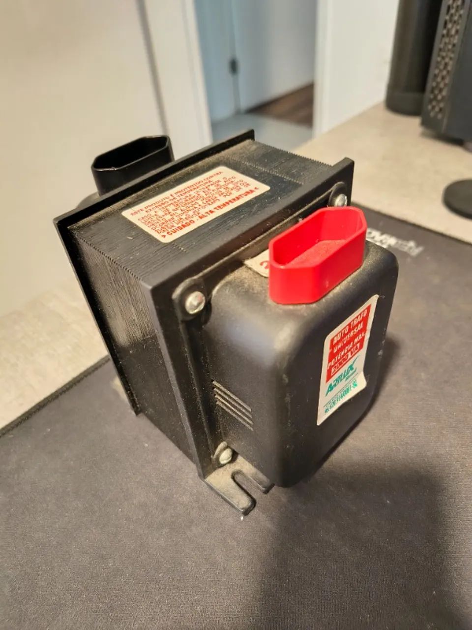 artlux Autotransformador de 2000 VA