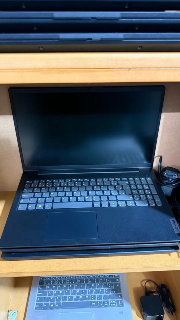 Lote de 9 peças notebook Lenovo V15  - Foto 2
