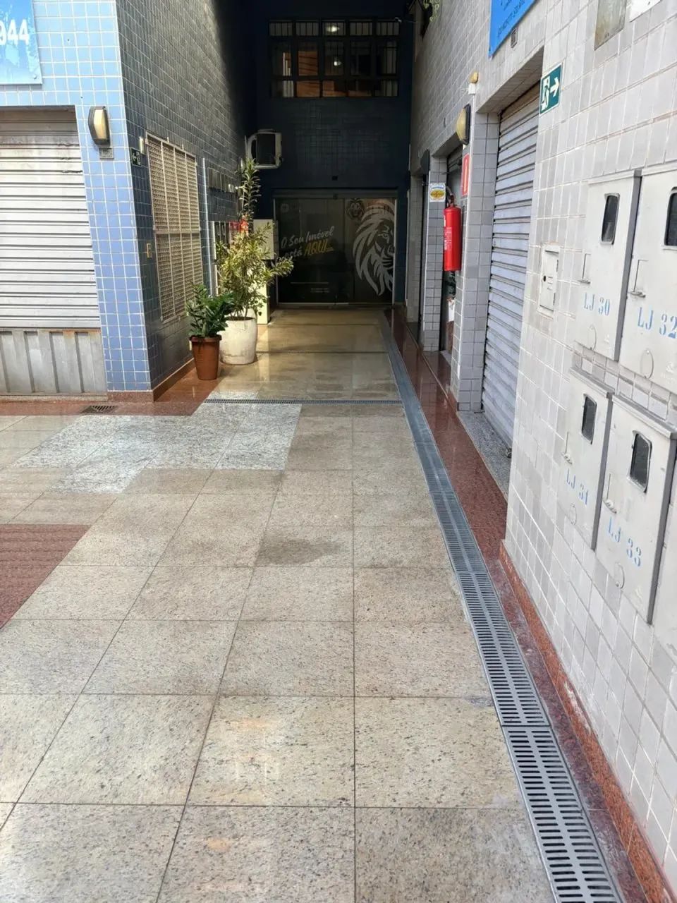 LOJA 25M2 EM GALERIA NO BAIRRO SERRANO _ LOCAÇAO - Foto 3