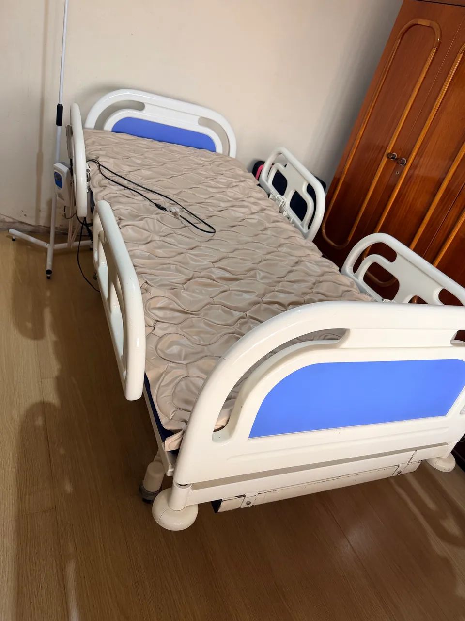 Cama hospitalar motorizada  - Foto 3