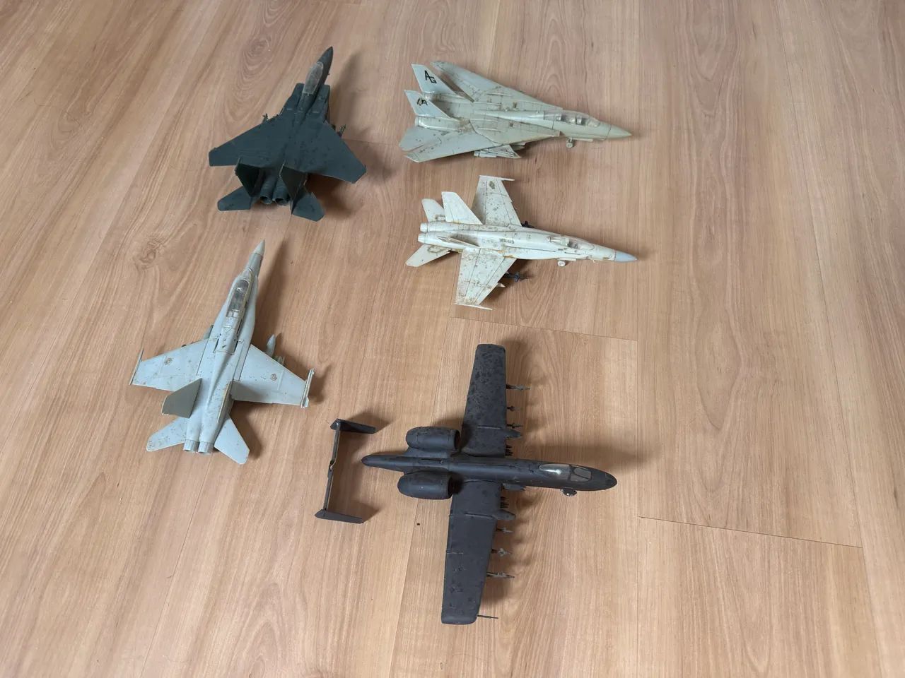 Sucata de vários aviões escala 1/72  - Foto 3
