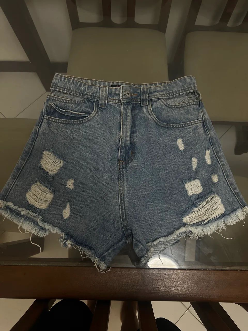 Short jeans com detalhes nas laterais  - Foto 2