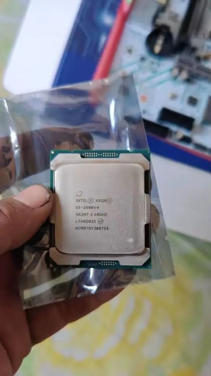 Processador Intel Xeon E5-2680 v4 14 Núcleos 28 Threads