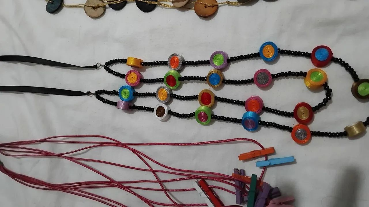 Colares coloridos - Foto 5