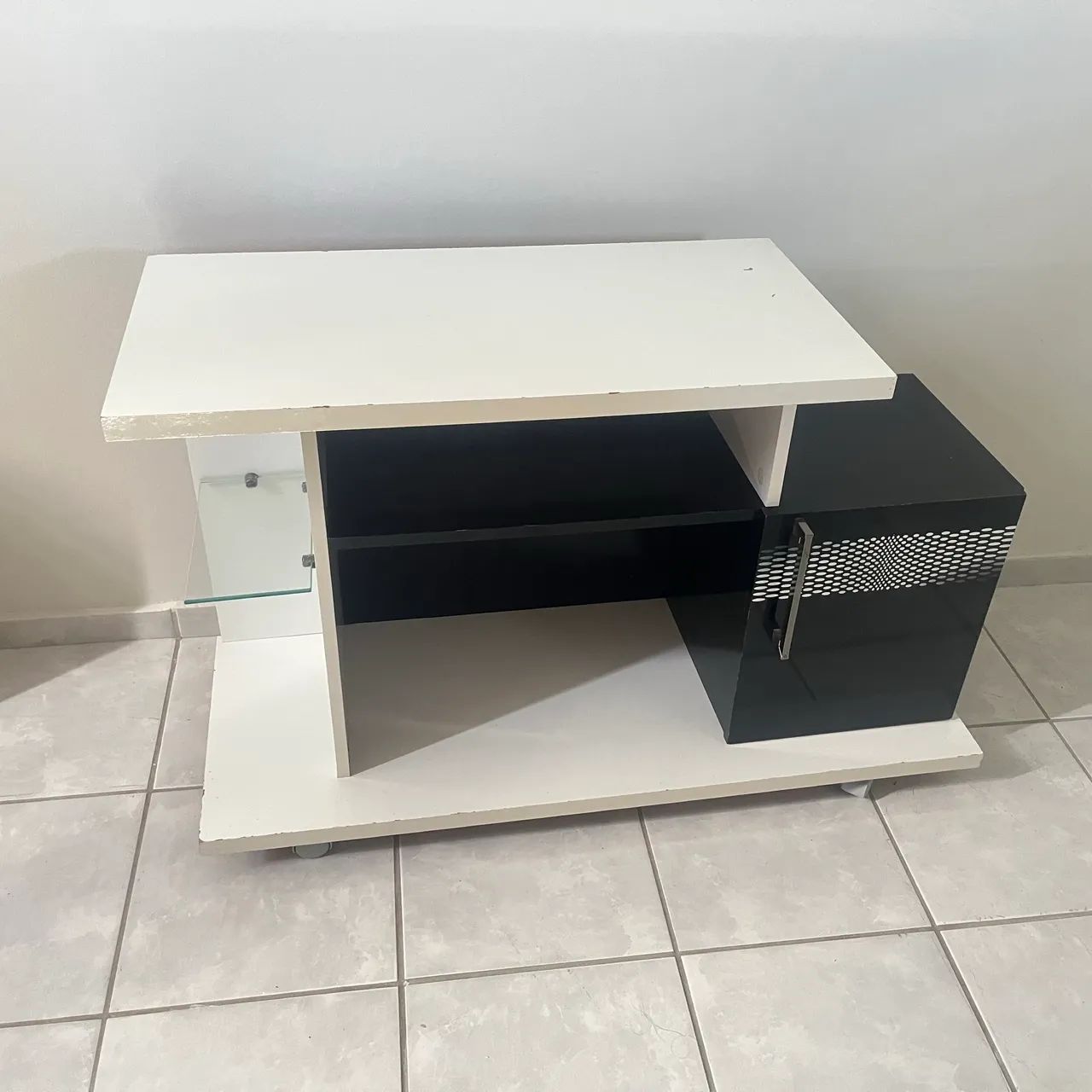 Rack pequeno de sala