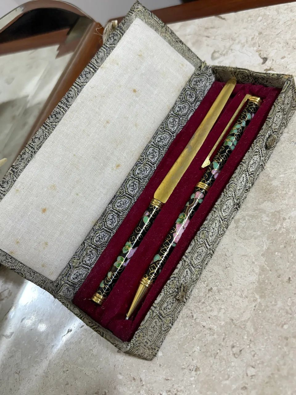 Estojo com caneta e abridor de cartas em cloisonè