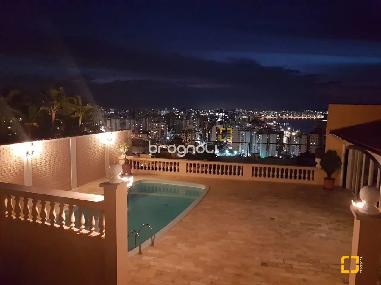 Casa com 3 quartos, sendo 1suíte, com piscina, na Agronômica/Florianópolis - Foto 2