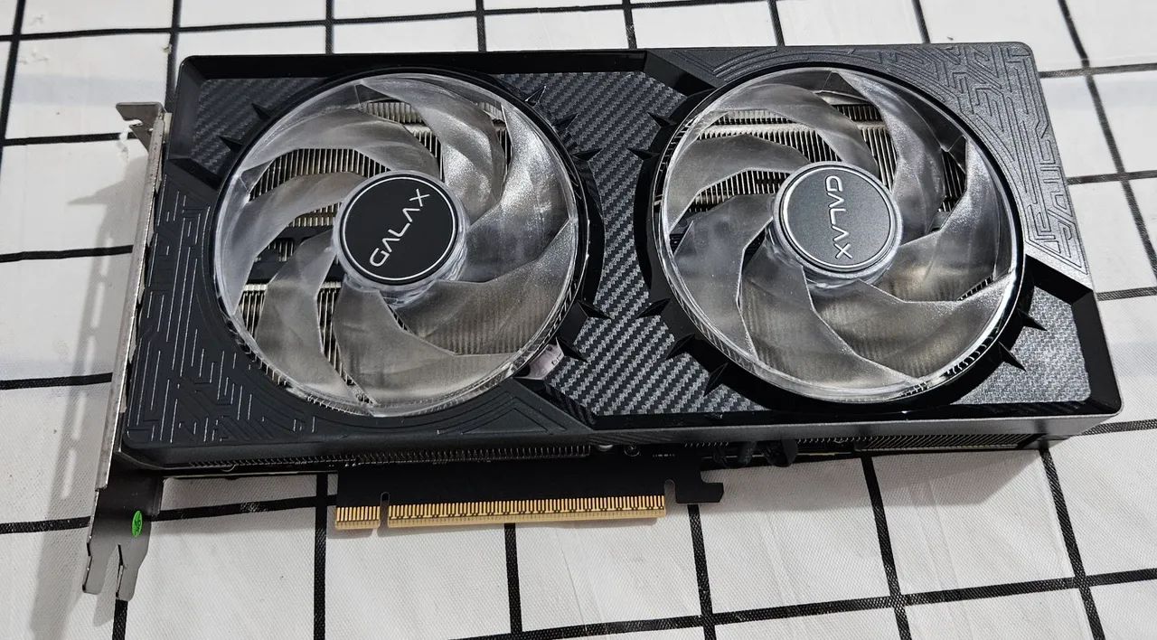 RTX 5070 12 GB GALAX