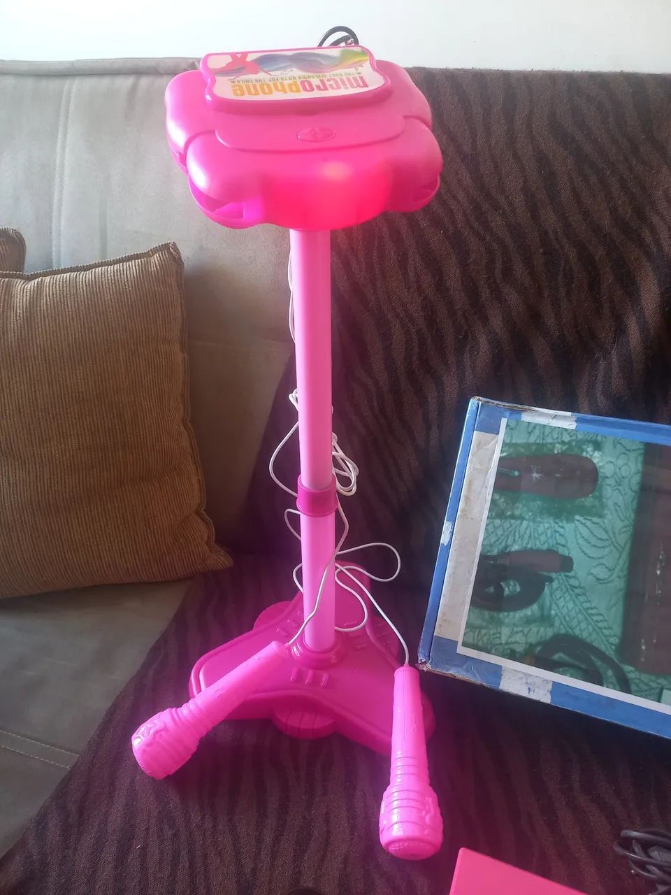 Dvd Tectoy Barbie e karaoke com 2 microfones.Conservado. - Foto 6