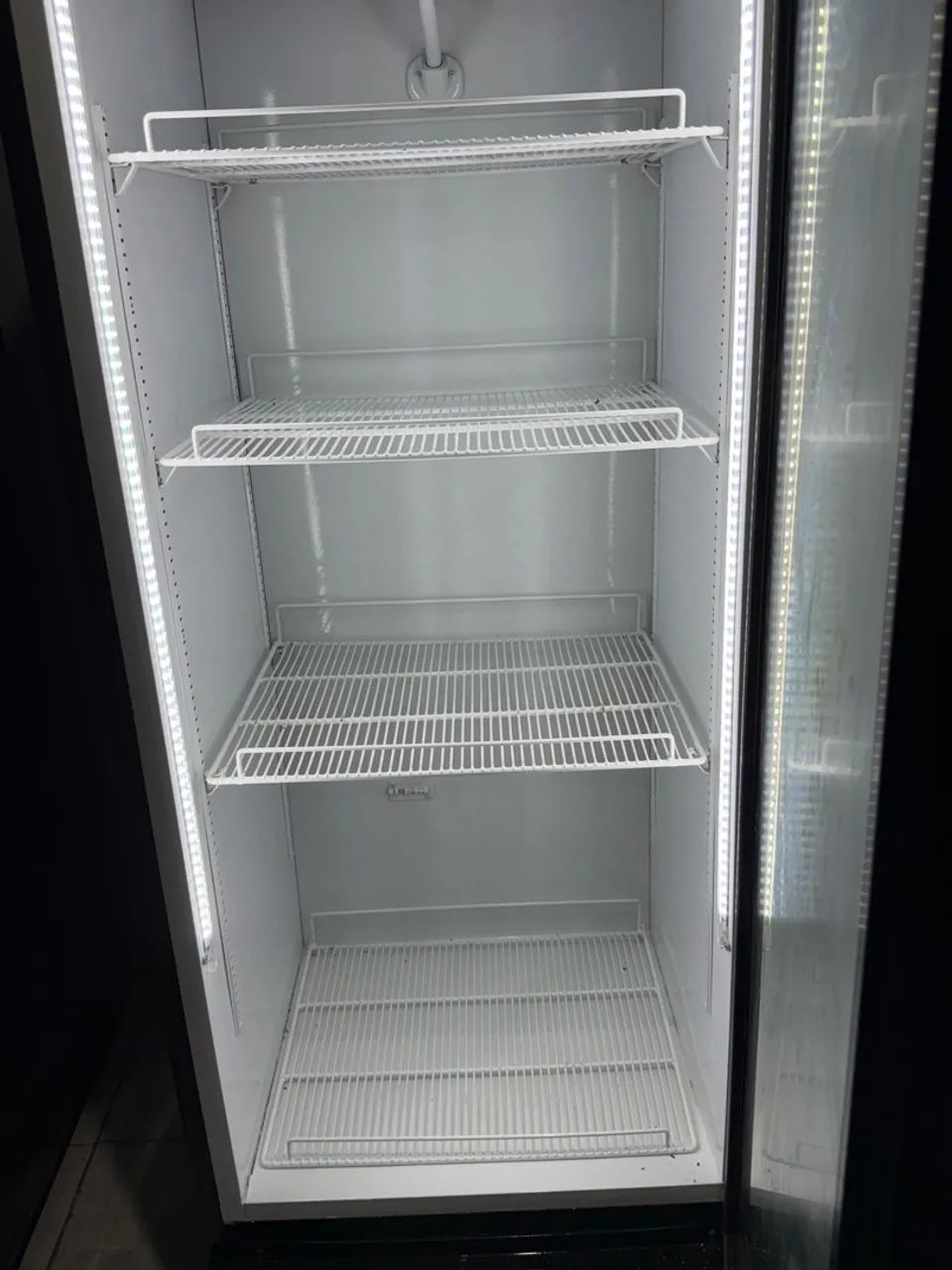 Expositor refrigerador de bebidas e frio  - Foto 2