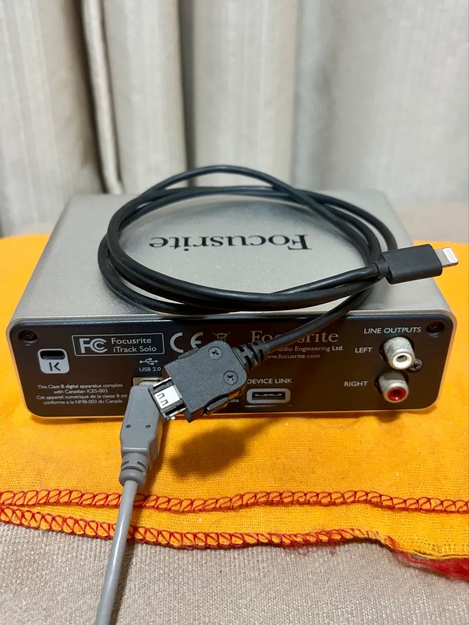 Interface Focusrite itrack Solo 24 bits 2x2 - Foto 3