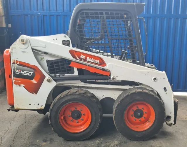 Minicarregadeira Bobcat S450 Ano 2022 1099hs Aberta Alava. - Foto 2