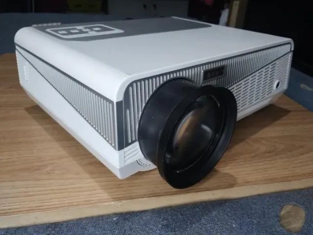 Projetor LED 86+