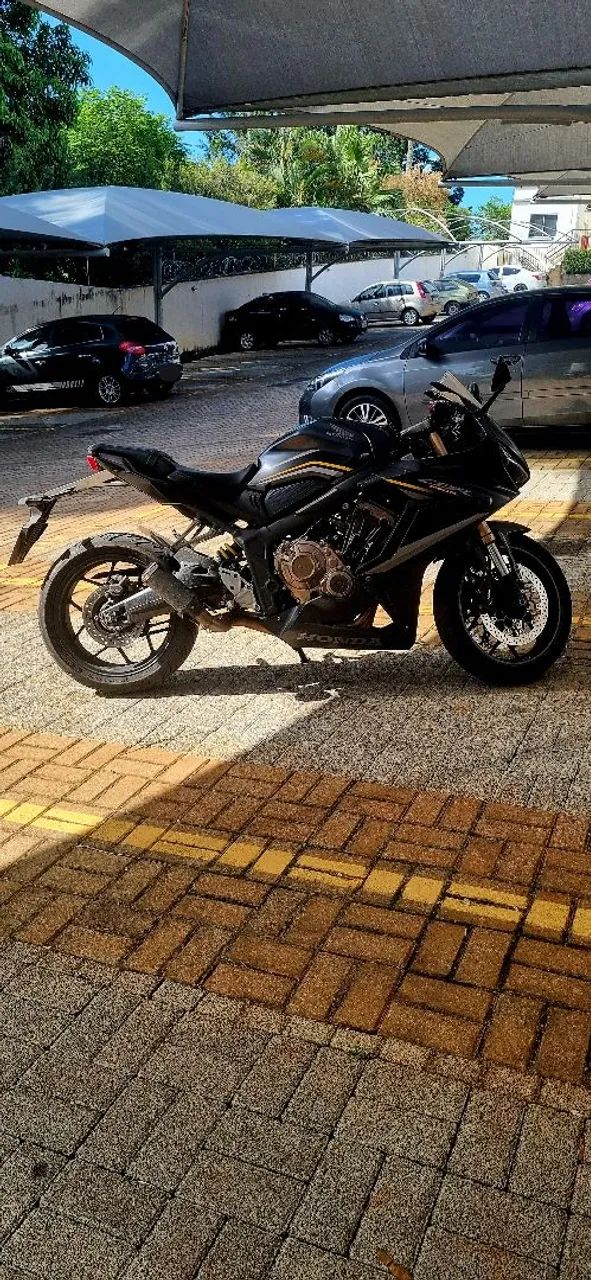 Cbr650r 2023 - Foto 2