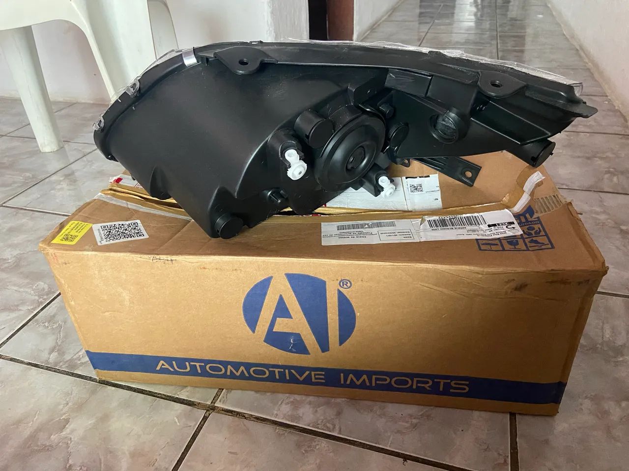 Vendo essa peça de carro(Lanterna) tenho apenas 1 novaaaaa zero,zero. - Foto 2