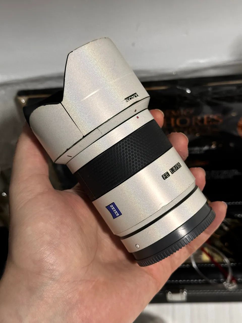 Lente Sony 55mm 1.8 zeiss - Foto 3