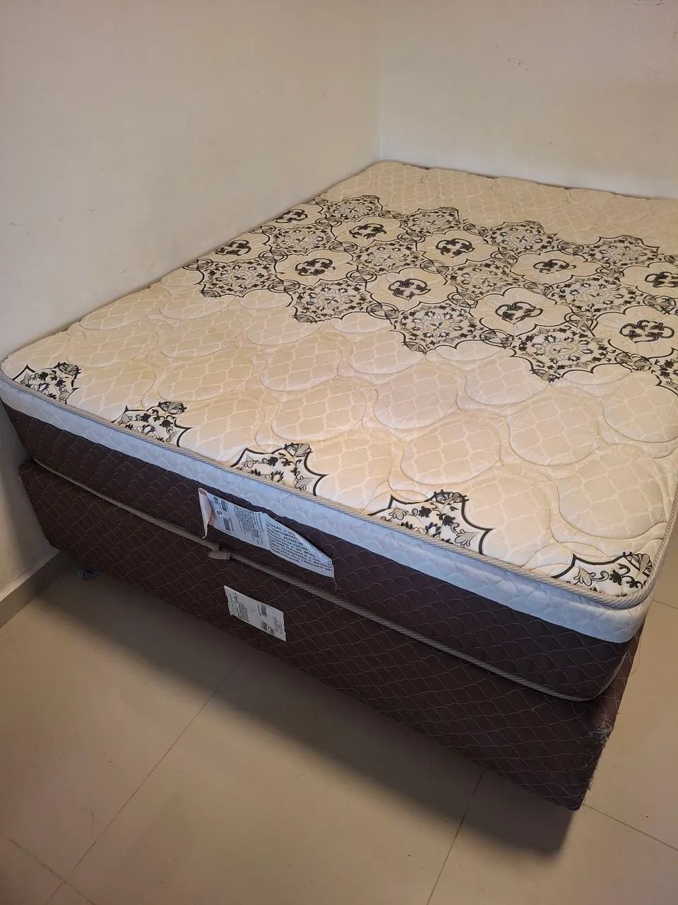 Cama box casal