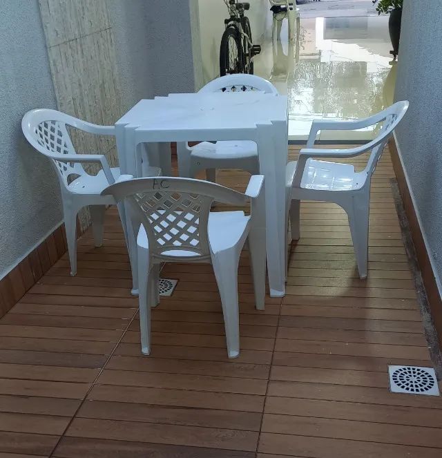 Jogo mesa Tramontina com 4 cadeiras