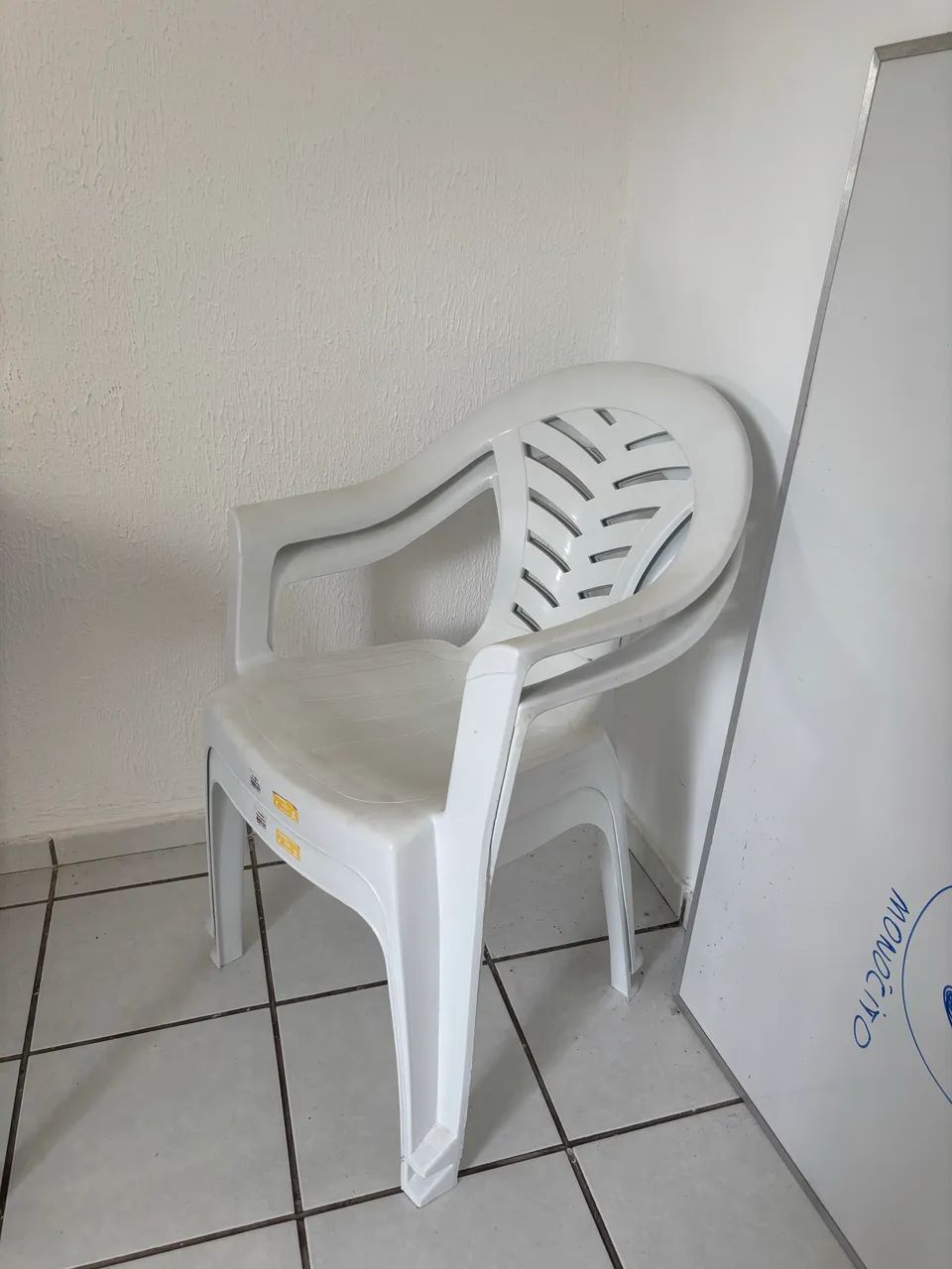 Mesa com duas cadeiras  - Foto 2