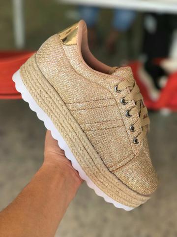 Tênis Ouro Light Novo