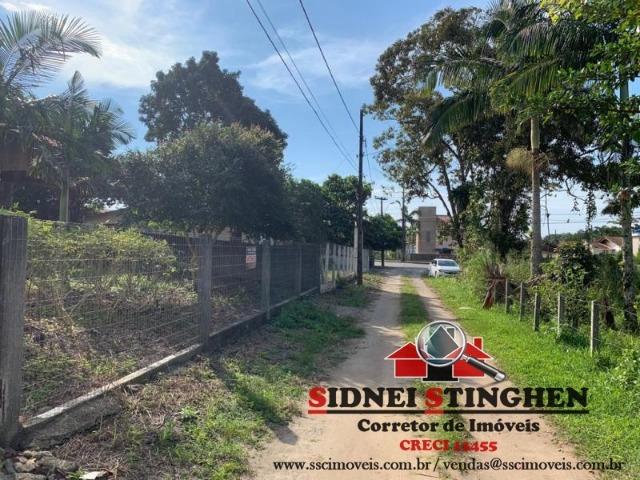 Lindo terreno na Praia, bem alto e pertinho da lagoa. Murado, vale a pena conferir - Foto 2