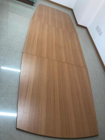 Mesa de Reuniao 8 lugares com 8 cadeiras e 2 armários