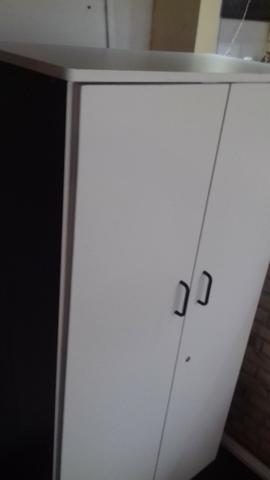 Armário de escritório e mesas no mesmo padrão (leia descrição) - Foto 3