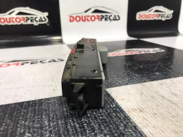 Botão Pisca Alerta Desembaçador Fiat Punto *0 - Foto 4