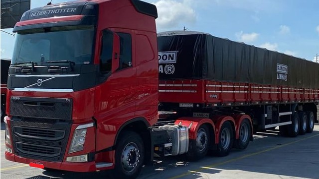 VOLVO FH 460 8X2 GRANELEIRA 2017