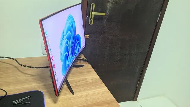 Vendo monitor Semi-novo Warrior SHIN KAI - Computadores e acessórios -  Velha Central, Blumenau 1242648494