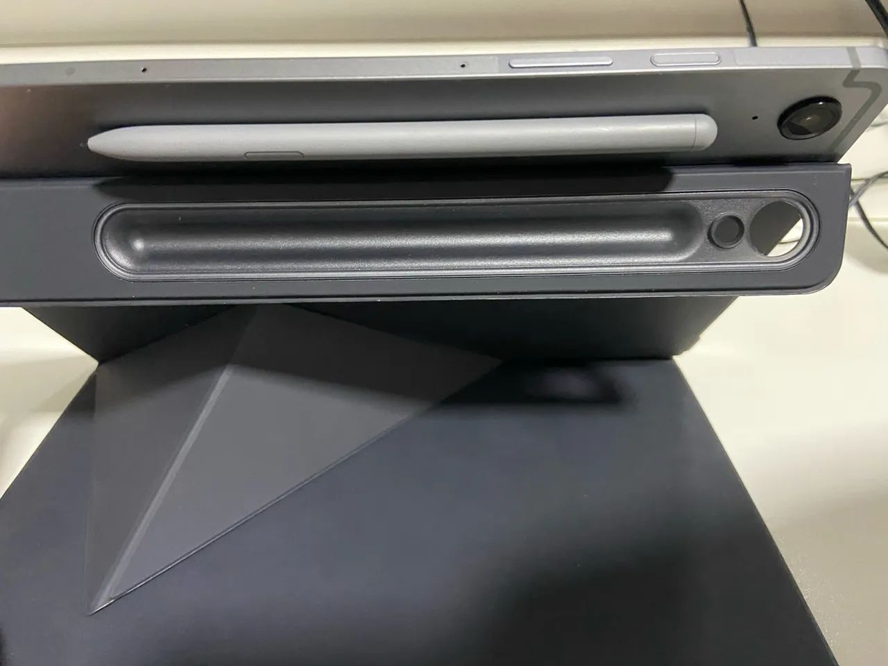 Vendo Samsung tab s9 FE ( novo ) - Foto 3