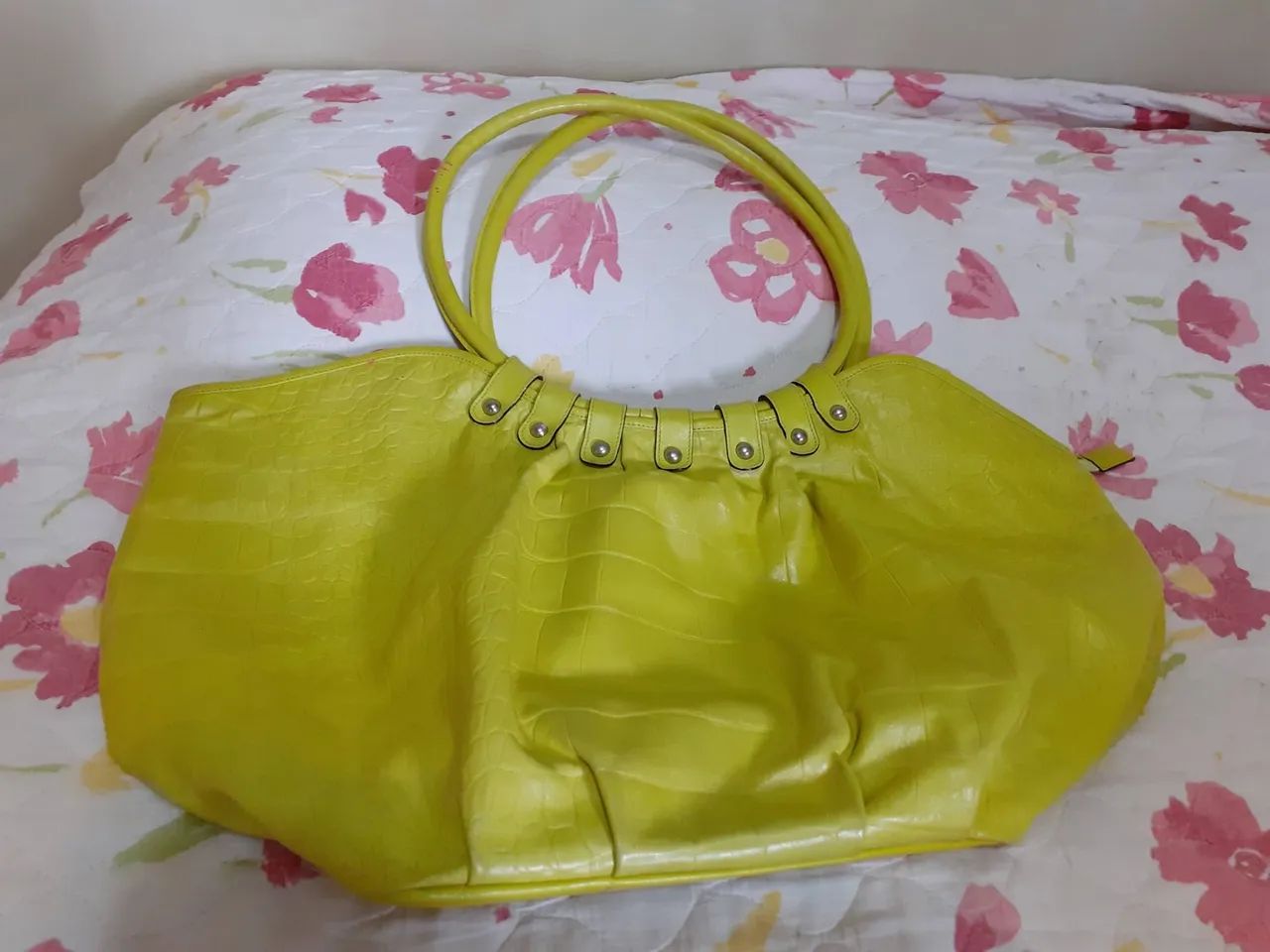 Vendo bolsa amarelo limão - Foto 2