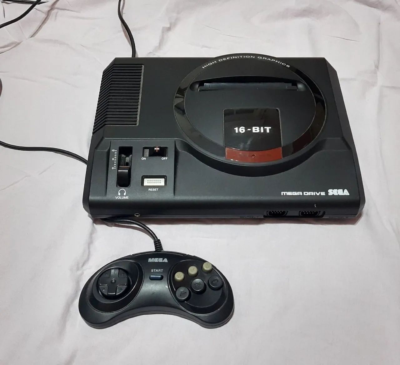 Mega Drive Sega Console 16-Bit com controle