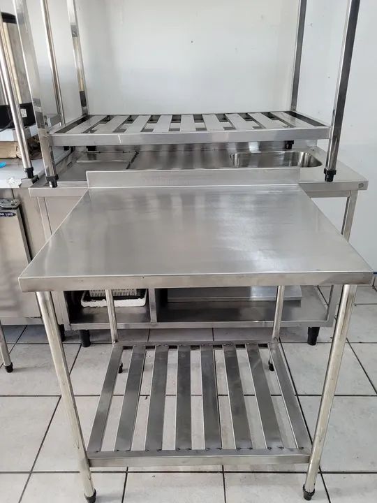 MESA INOX 304 COM PANELEIRO GRADEADO  - Foto 4