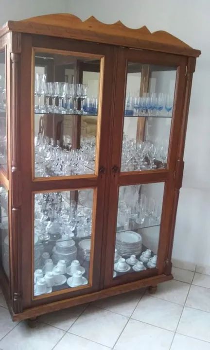 Cristaleira de madeira  - Foto 3