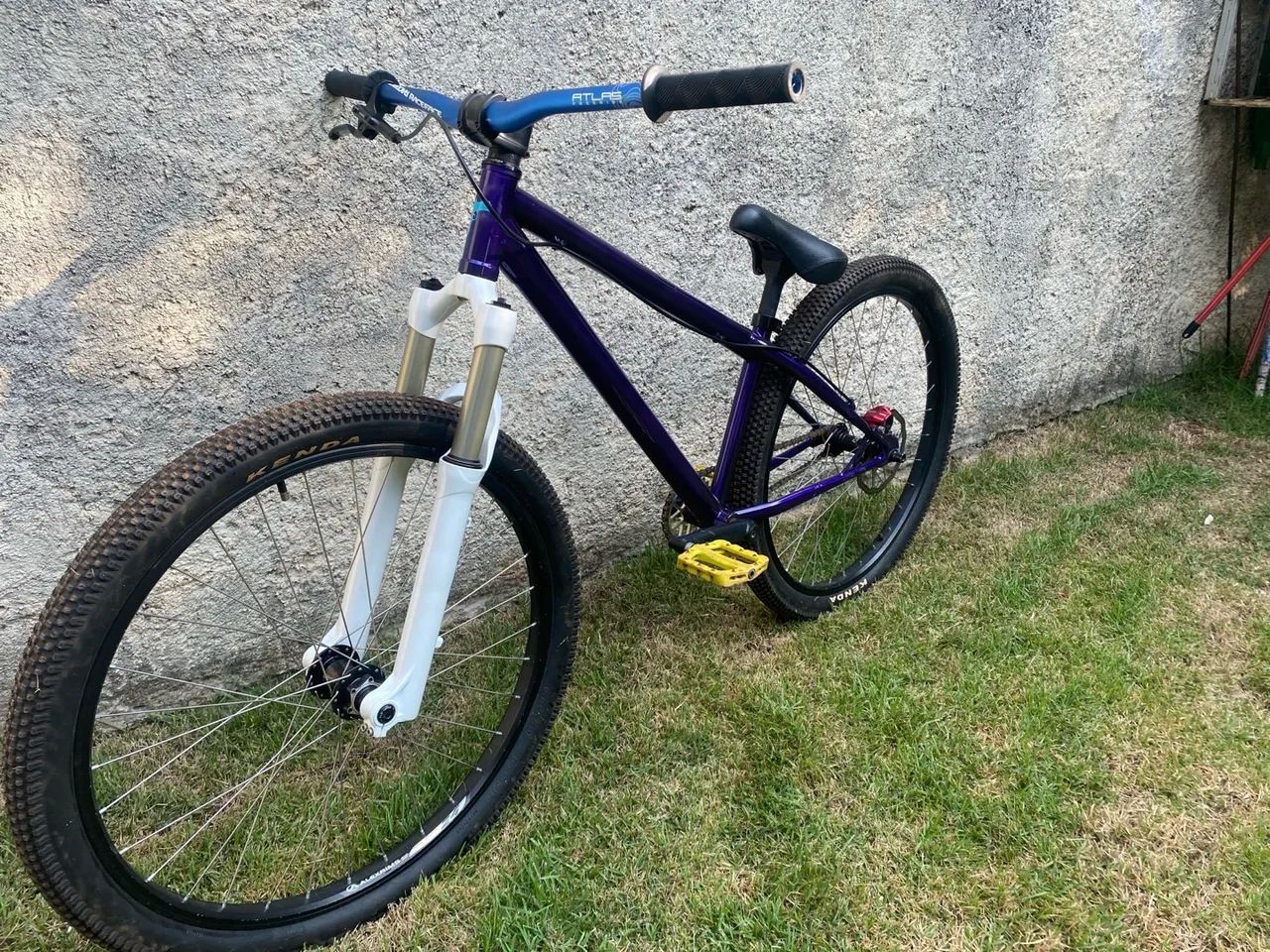 Bicicleta dirt jump/ BlackMarket - Foto 5