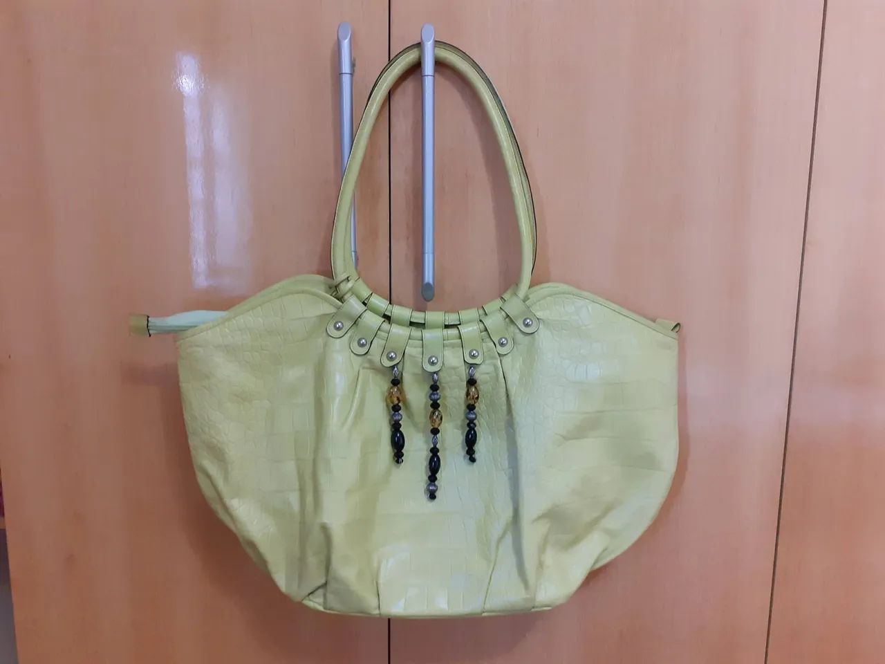 Vendo bolsa amarelo limão - Foto 5