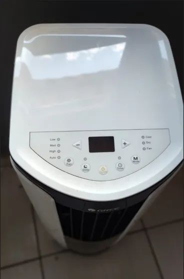 Ar Condicionado Portátil Gree 12000 BTU Com controle Remoto - Foto 2