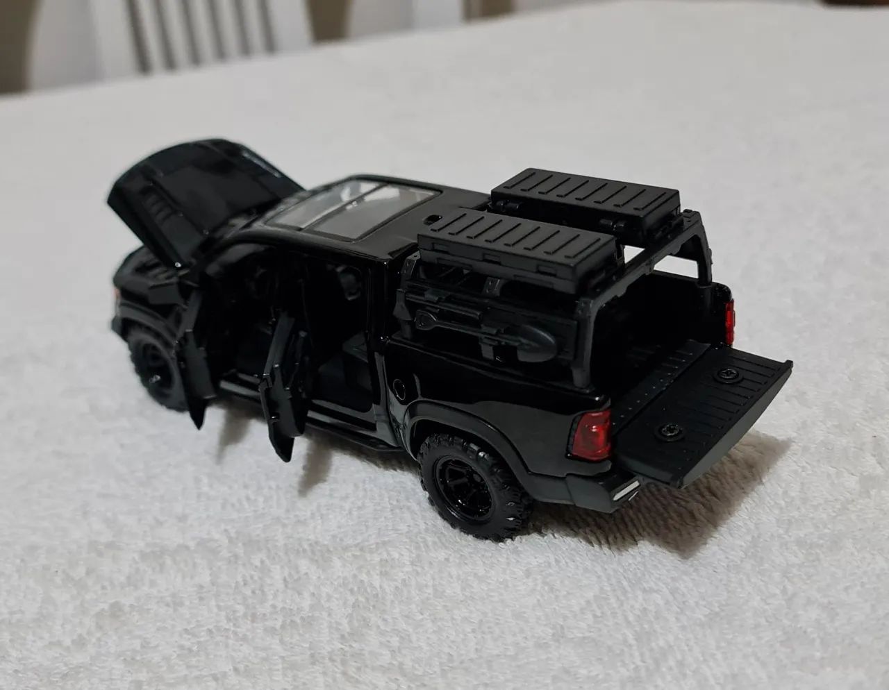 Carrinho miniatura Dodge Ram Mamute - Foto 2