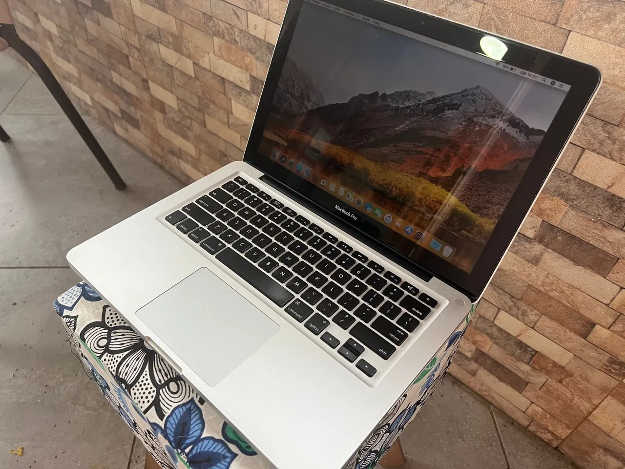 macbook pro 13 mid 2010