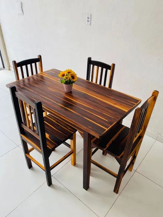 Mesa de Jantar em Madeira Maciça - Foto 4