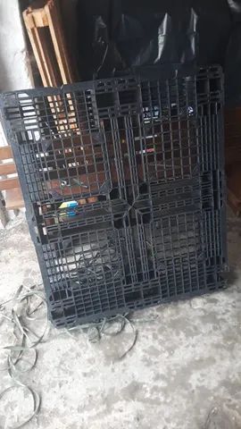 Pallet de plástico em diadema.