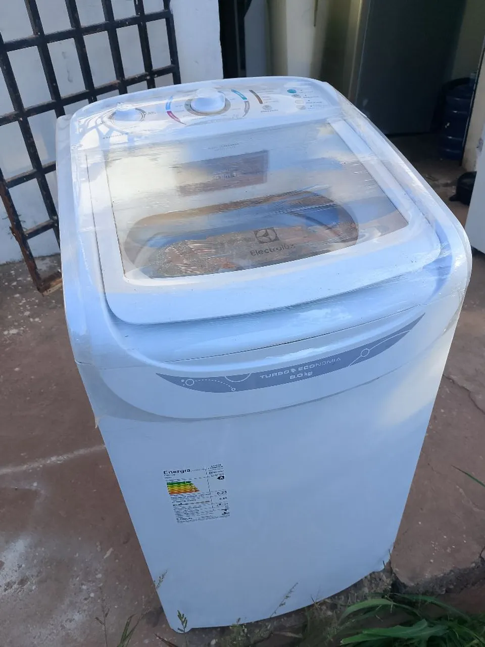 Máquina de Lavar Roupa Electrolux 8,0kg Turbo Economia